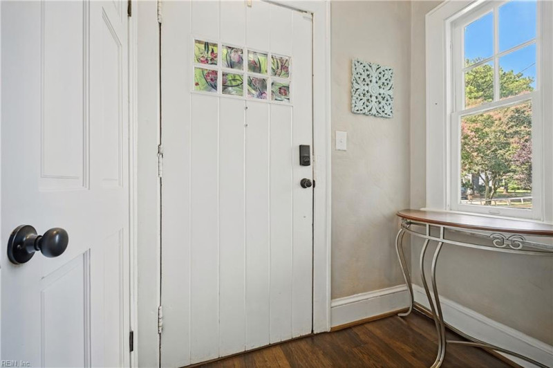 Photo 8 of 49 residential for sale in Portsmouth virginia
