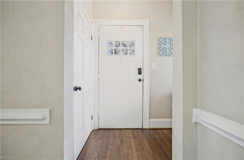 Photo 9 of 49 residential for sale in Portsmouth virginia
