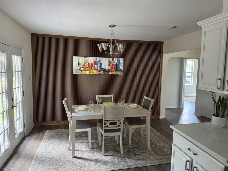 Photo 7 of 16 residential for sale in Chesapeake virginia
