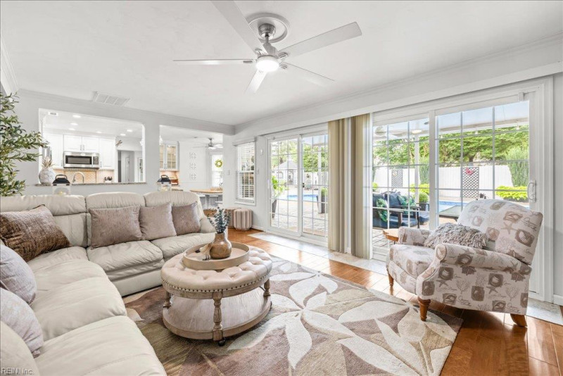Photo 14 of 46 residential for sale in Virginia Beach virginia