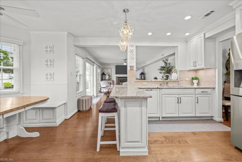 Photo 15 of 46 residential for sale in Virginia Beach virginia