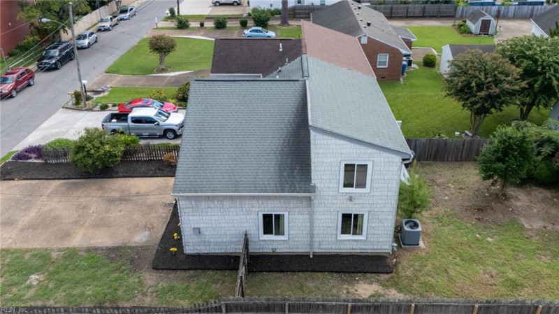 Photo 5 of 44 residential for sale in Virginia Beach virginia