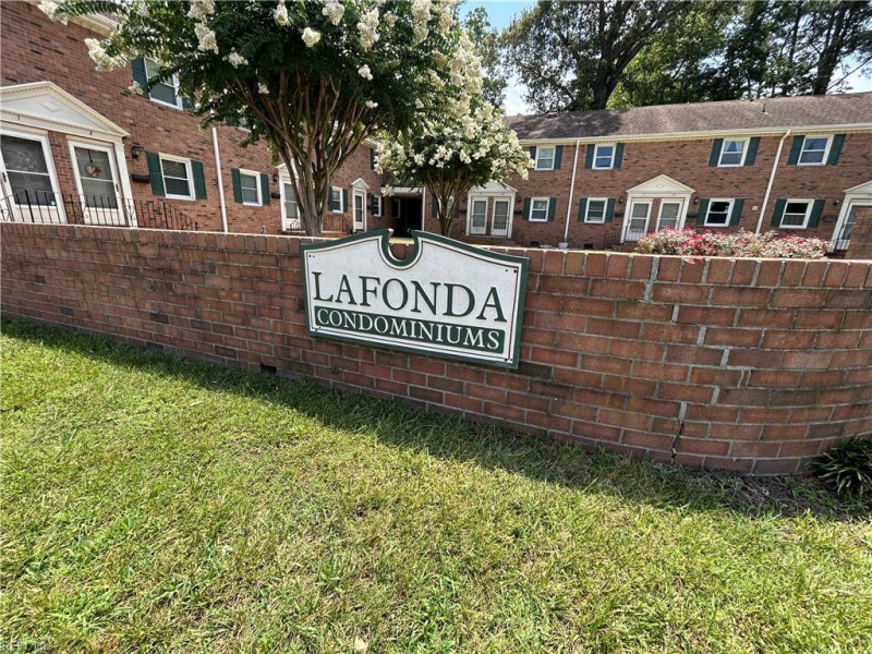Photo 4 of 4 residential for sale in Virginia Beach virginia