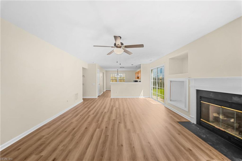 Photo 7 of 28 residential for sale in Suffolk virginia