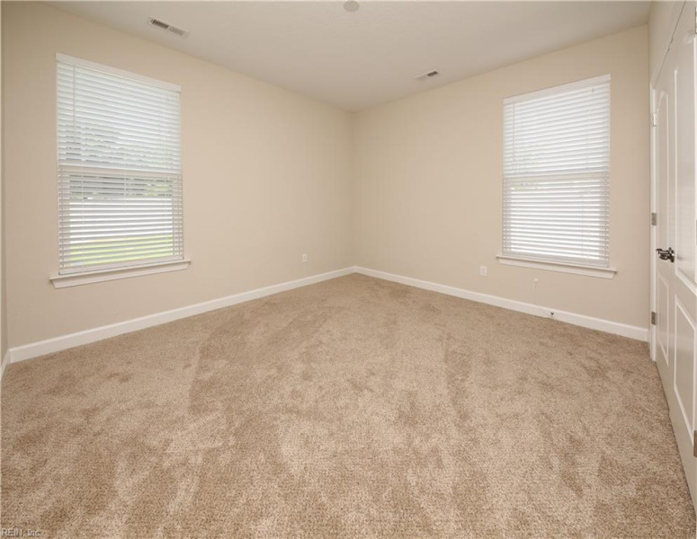 Photo 12 of 47 residential for sale in Suffolk virginia