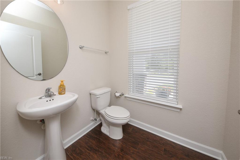 Photo 5 of 47 residential for sale in Suffolk virginia
