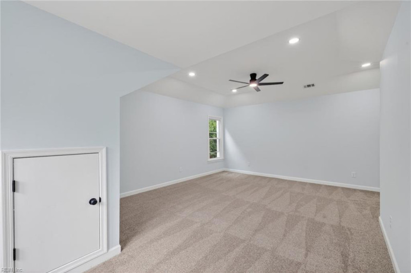 Photo 24 of 45 residential for sale in Chesapeake virginia