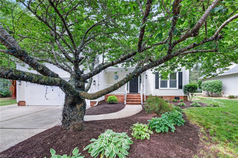 Photo 3 of 45 residential for sale in Chesapeake virginia
