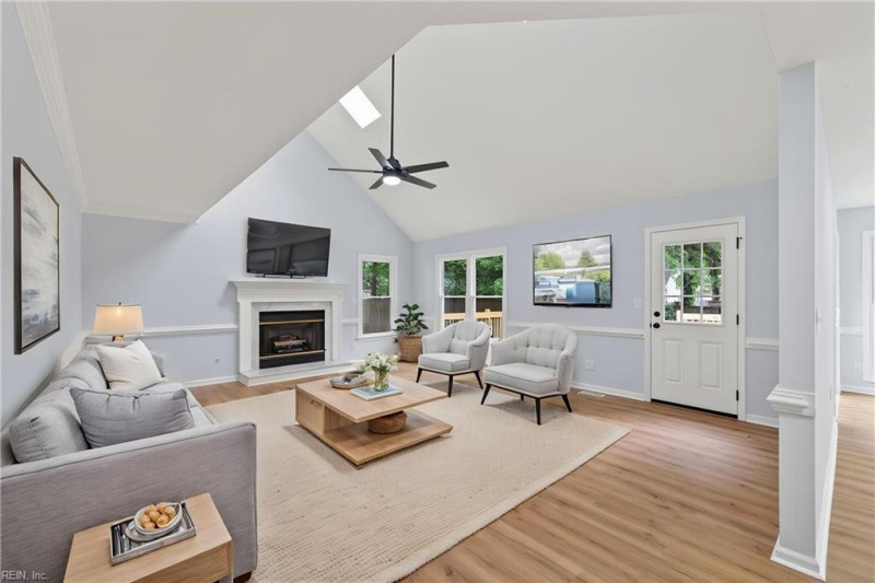 Photo 7 of 45 residential for sale in Chesapeake virginia