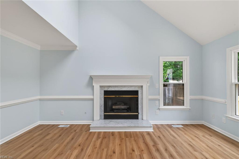 Photo 8 of 45 residential for sale in Chesapeake virginia