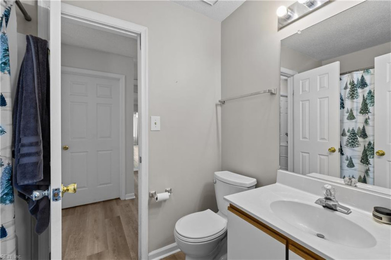Photo 14 of 30 residential for sale in Virginia Beach virginia