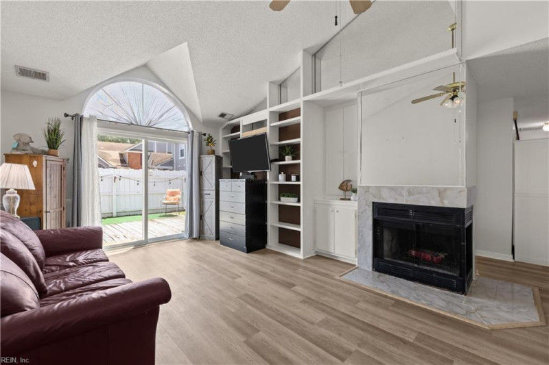 Photo 7 of 30 residential for sale in Virginia Beach virginia