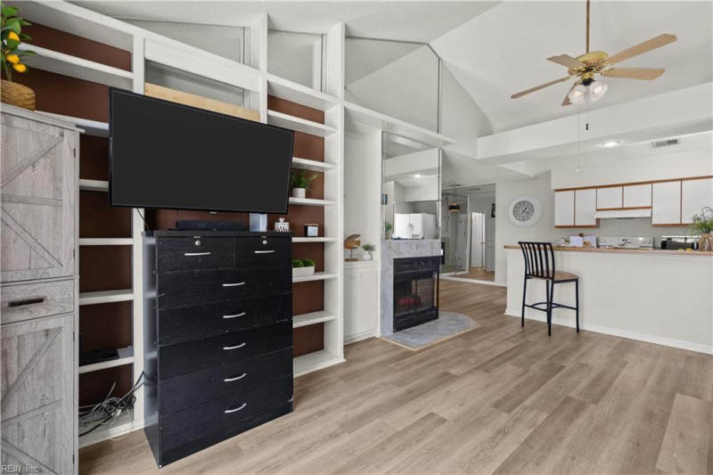 Photo 8 of 30 residential for sale in Virginia Beach virginia