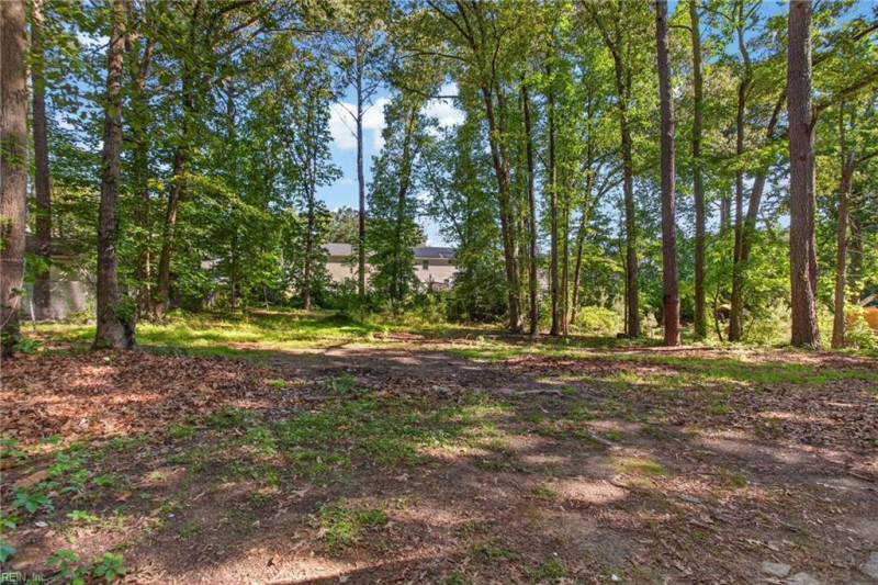 Photo 19 of 23 residential for sale in James City County virginia