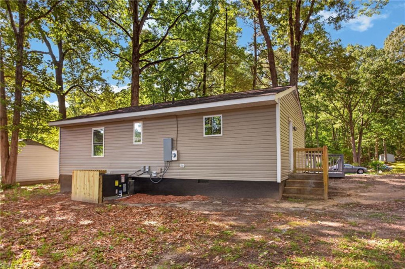 Photo 20 of 23 residential for sale in James City County virginia