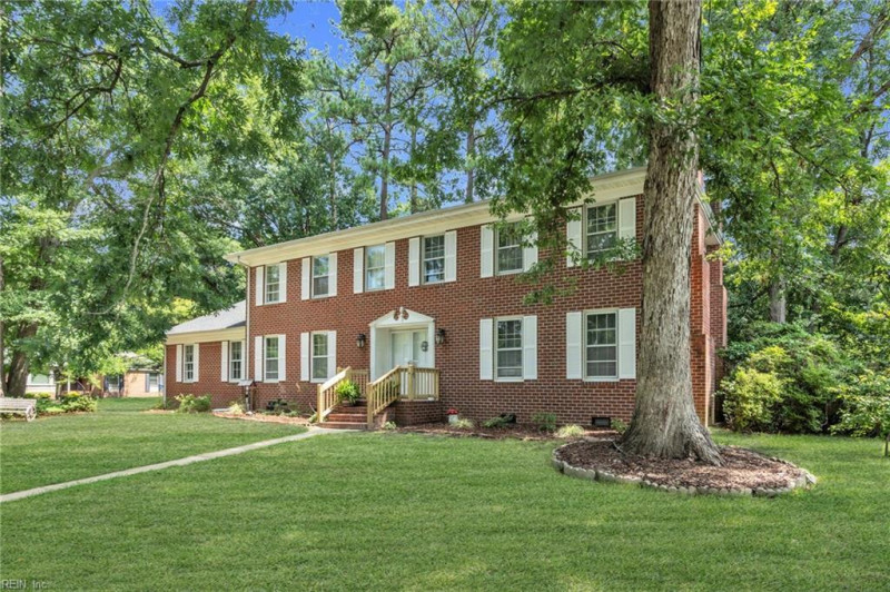 Photo 2 of 44 residential for sale in Chesapeake virginia