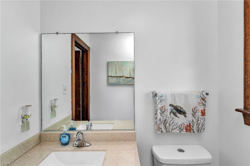 Photo 20 of 44 residential for sale in Chesapeake virginia
