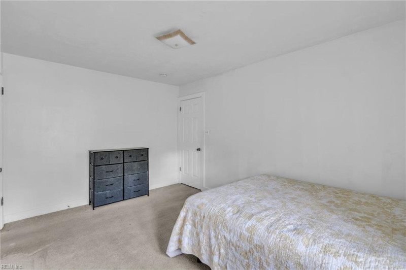 Photo 27 of 44 residential for sale in Chesapeake virginia