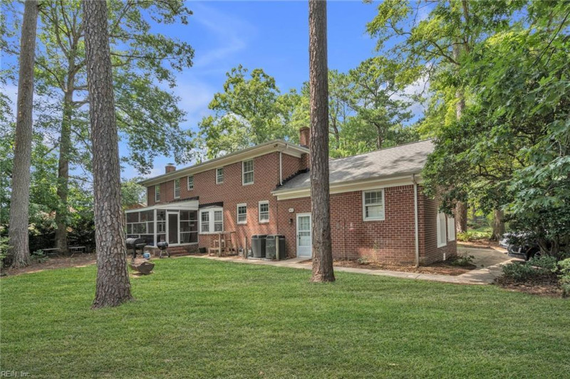 Photo 36 of 44 residential for sale in Chesapeake virginia