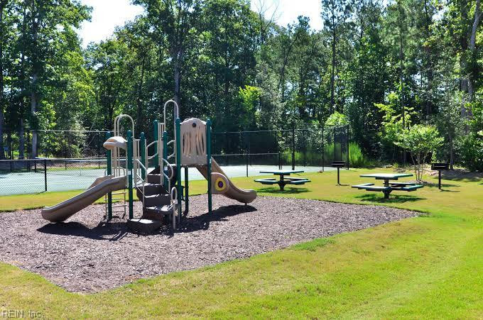 Photo 16 of 17 residential for sale in James City County virginia