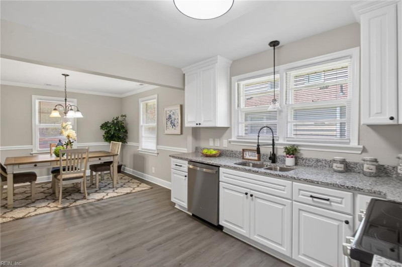 Photo 5 of 18 residential for sale in Portsmouth virginia