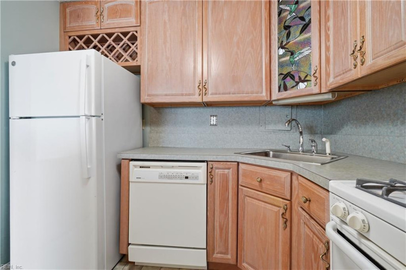 Photo 11 of 33 residential for sale in Portsmouth virginia