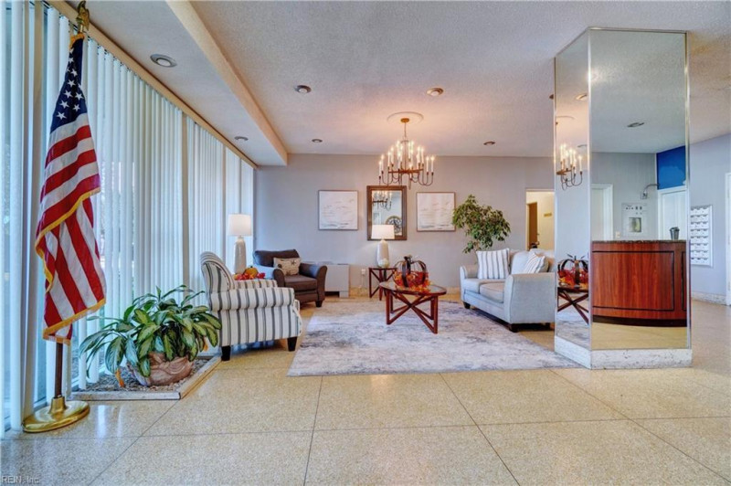 Photo 19 of 33 residential for sale in Portsmouth virginia