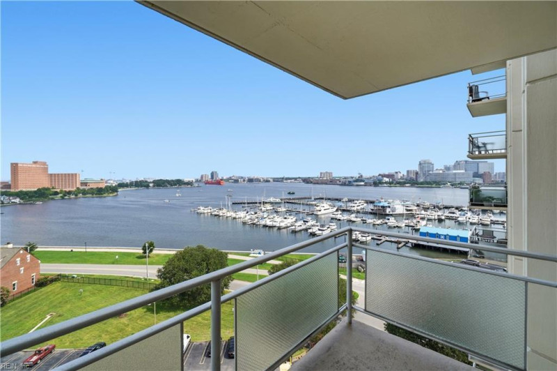 Photo 2 of 33 residential for sale in Portsmouth virginia
