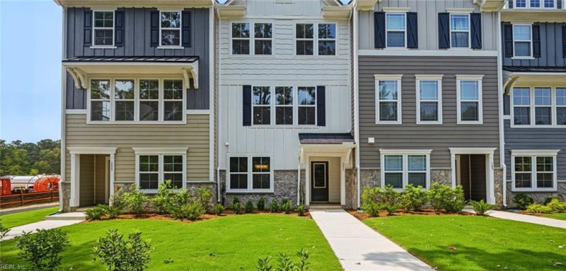 Photo 3 of 50 residential for sale in York County virginia