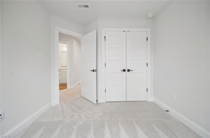 Photo 40 of 50 residential for sale in York County virginia