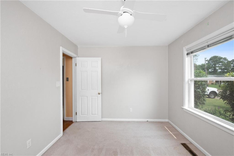 Photo 20 of 34 residential for sale in Hampton virginia