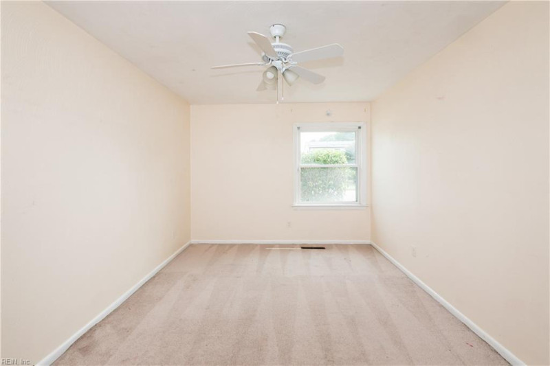 Photo 22 of 34 residential for sale in Hampton virginia