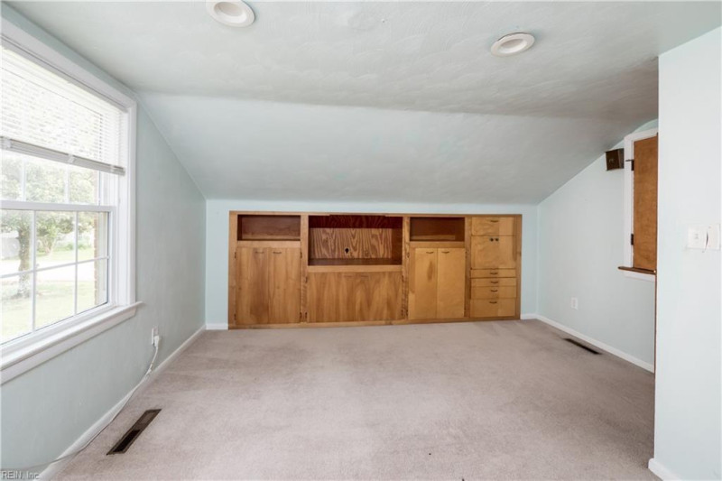Photo 25 of 34 residential for sale in Hampton virginia