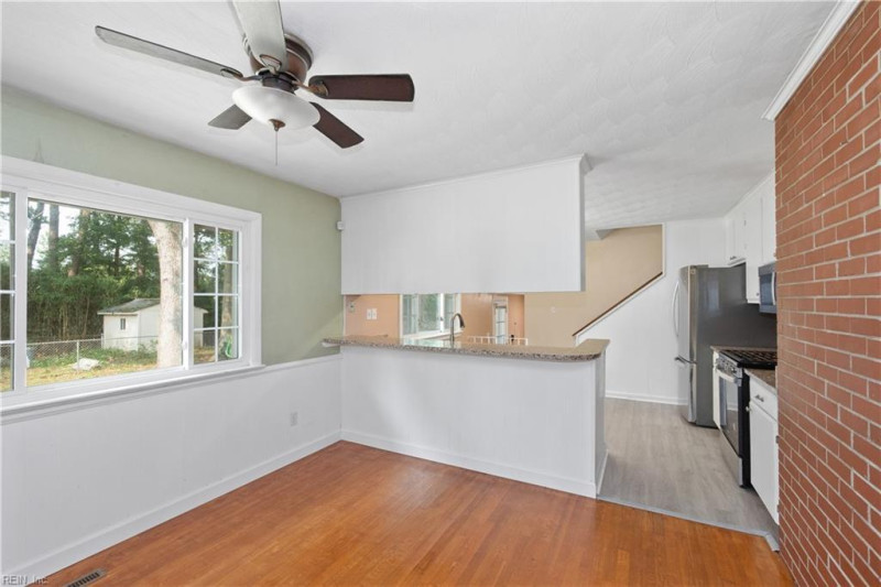 Photo 6 of 34 residential for sale in Hampton virginia