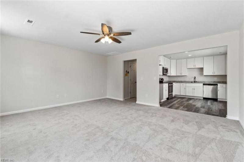 Photo 5 of 9 residential for sale in Chesapeake virginia