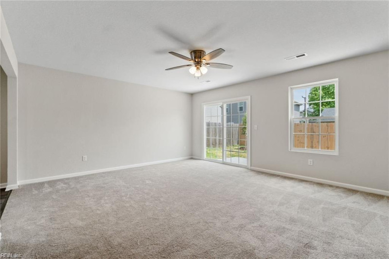 Photo 7 of 9 residential for sale in Chesapeake virginia