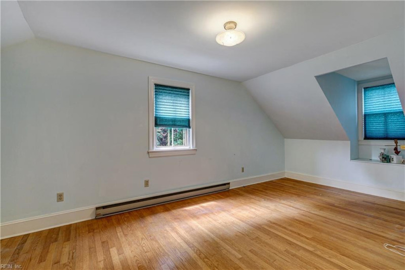 Photo 26 of 47 residential for sale in Gloucester County virginia