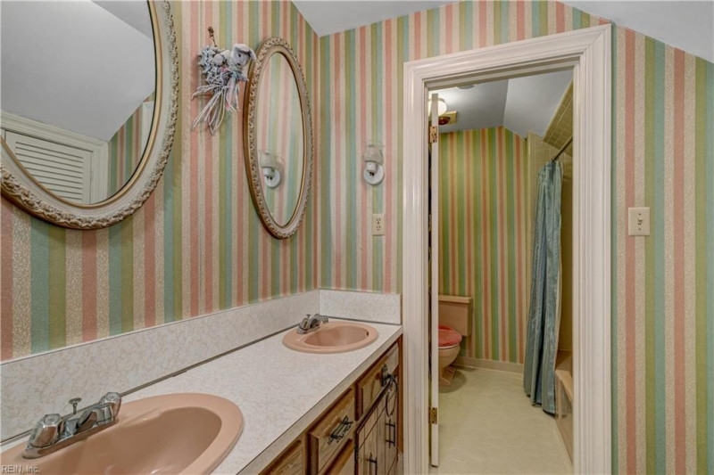 Photo 28 of 47 residential for sale in Gloucester County virginia