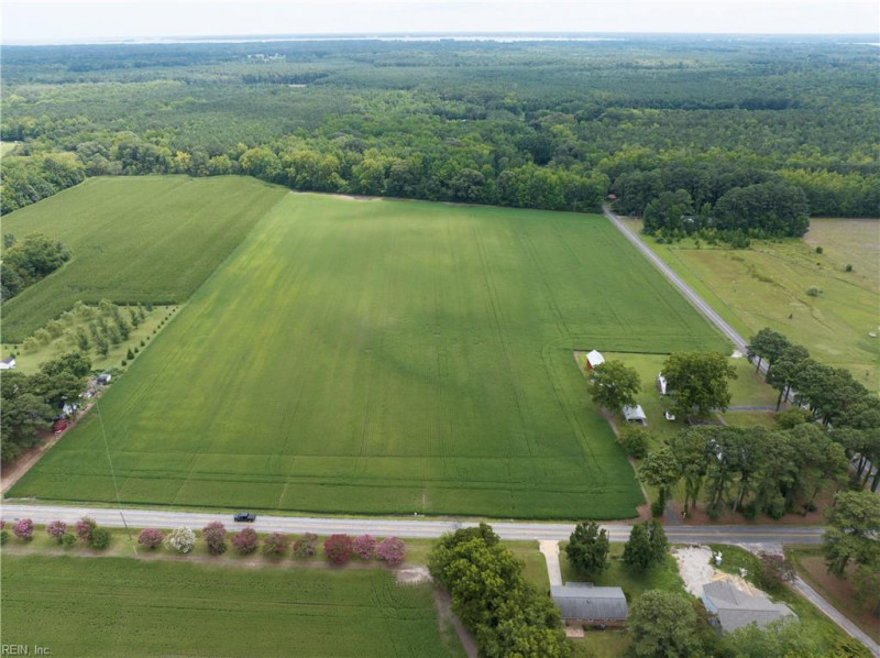 Photo 32 of 47 residential for sale in Gloucester County virginia