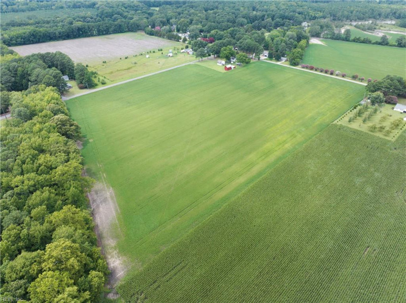 Photo 35 of 47 residential for sale in Gloucester County virginia