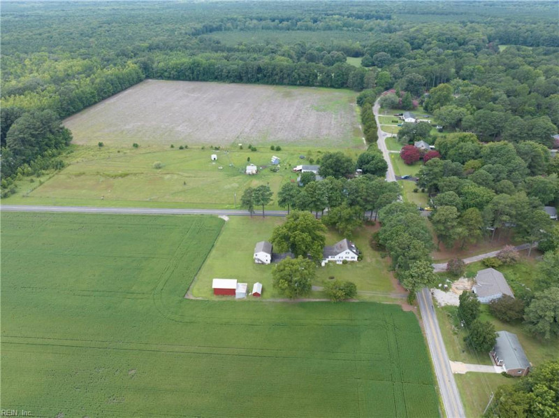 Photo 38 of 47 residential for sale in Gloucester County virginia