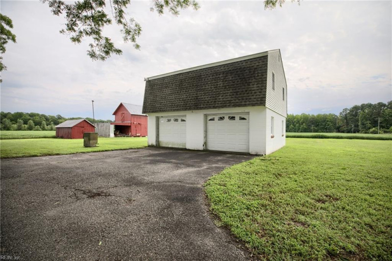 Photo 5 of 47 residential for sale in Gloucester County virginia