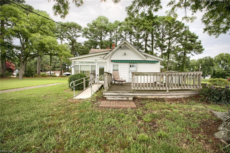 Photo 6 of 47 residential for sale in Gloucester County virginia