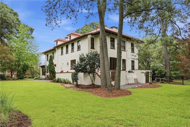 Photo 14 of 50 residential for sale in Norfolk virginia