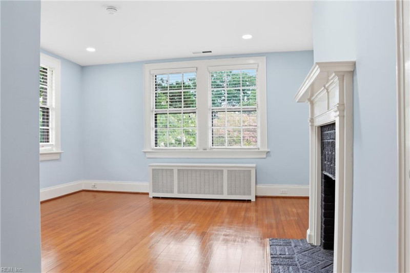 Photo 33 of 50 residential for sale in Norfolk virginia