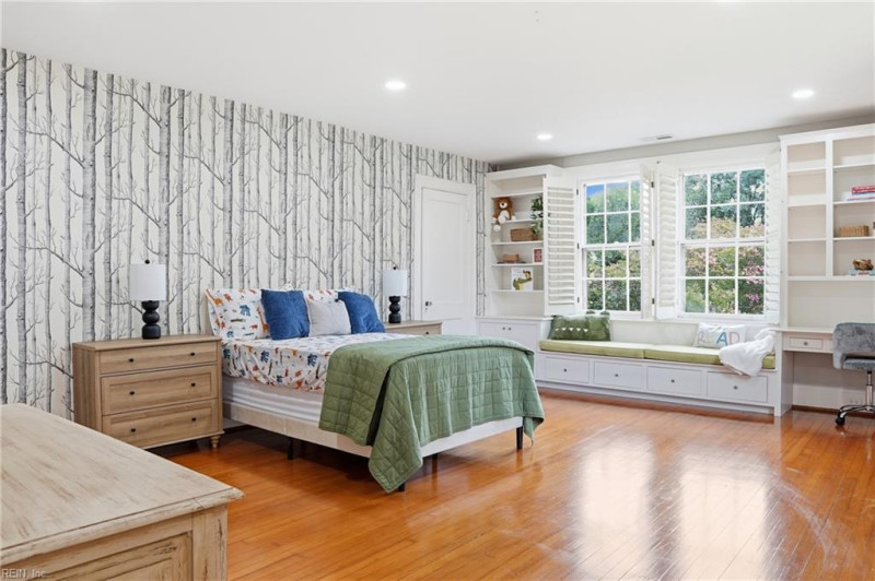 Photo 35 of 50 residential for sale in Norfolk virginia
