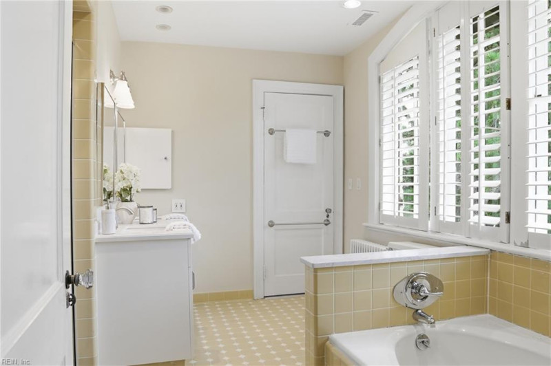 Photo 36 of 50 residential for sale in Norfolk virginia