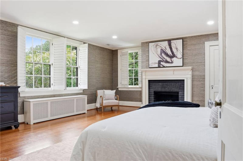 Photo 38 of 50 residential for sale in Norfolk virginia