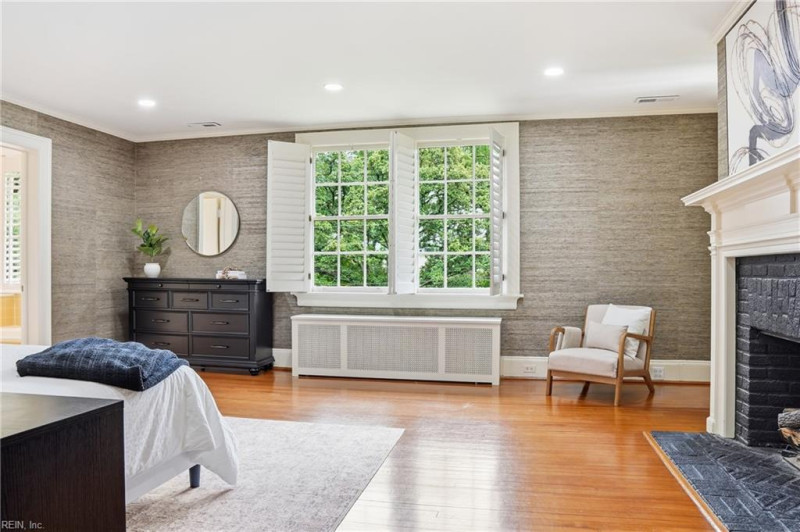 Photo 39 of 50 residential for sale in Norfolk virginia