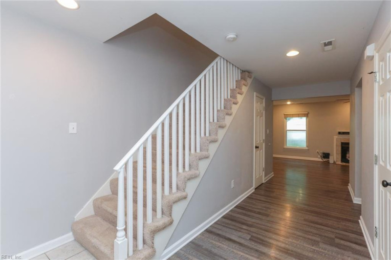 Photo 3 of 49 residential for sale in Virginia Beach virginia